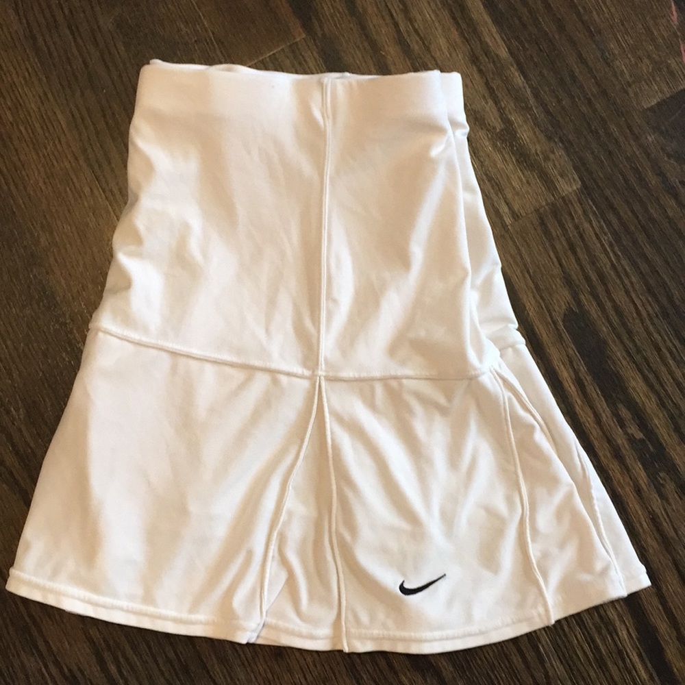 Nike White golf/tennis skort